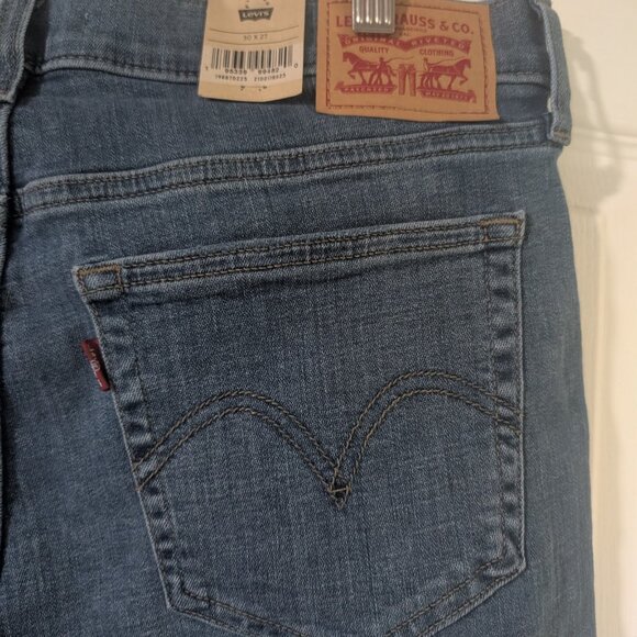 Levi's | Boyfriend Mid-Rise Jeans In Lapis Gem Medium Wash - Picture 12 of 12